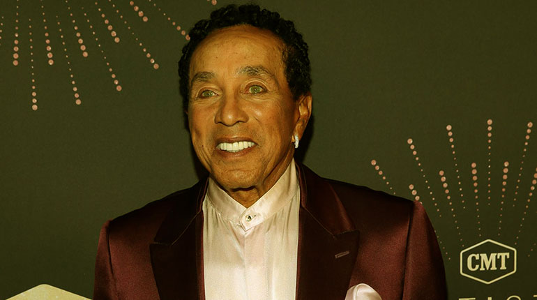 Image of Smokey Robinson Net Worth, Wife and Children.