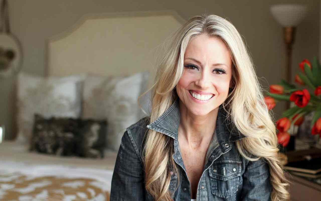 Host of an American reality TV show named Rehab Addict, Nicole Curtis