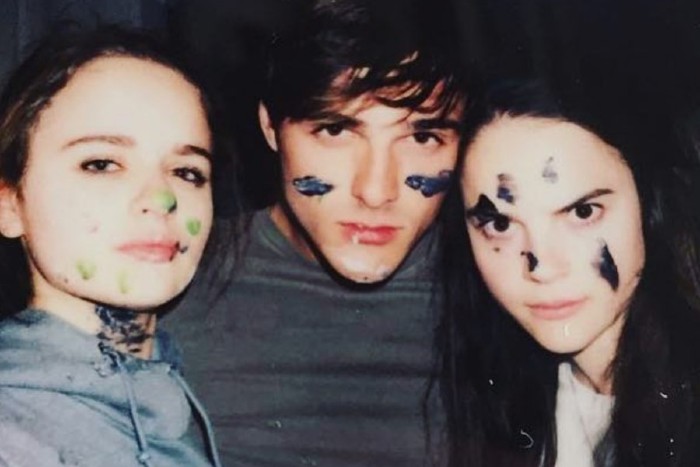 Jacob Elordi with his sisters, Isabella and Jalynn Elordi