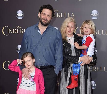 Jeremy Sisto and Addie with their children